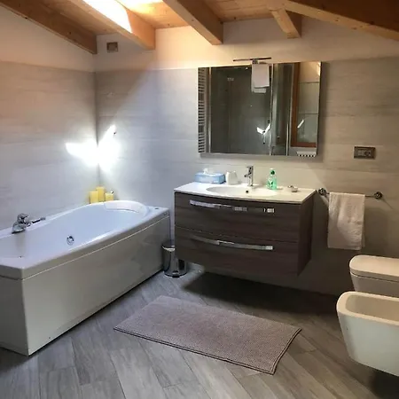 Prázdninový dům La Casa Sulla Collina Del Castello *