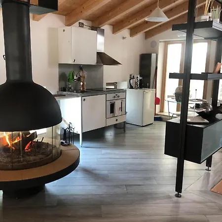 La Casa Sulla Collina Del Castello *