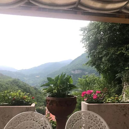 Prázdninový dům La Casa Sulla Collina Del Castello Breno